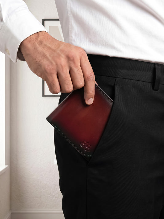 Nikias, The Wallet